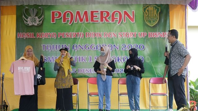 Pameran Karya Siswa DKV dan Farmasi